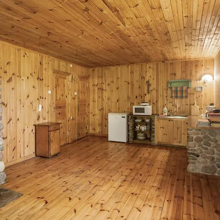 Marta-lovise Puhkemaja Aliine 別荘 *