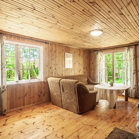 Marta-lovise Puhkemaja Aliine 別荘